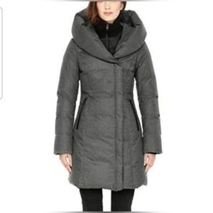 Soia & Kyo Camelia slim-fit brushed down coat with a large hood. S. 17ptp